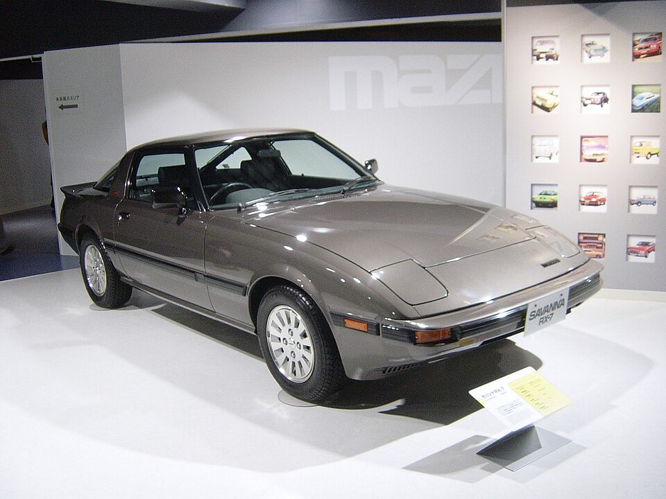 История автомобилей Mazda / Мазда
